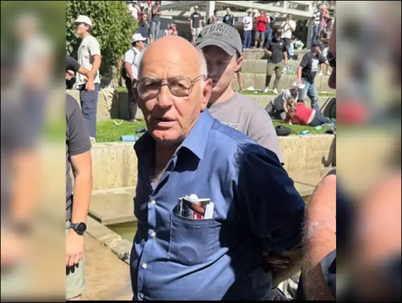 人, 男, 屋外, 草 が含まれている画像AI 生成コンテンツは誤りを含む可能性があります。